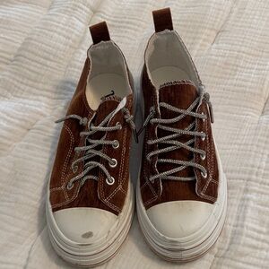 Very G Brown Corduroy Low-Top Women's Sneakers